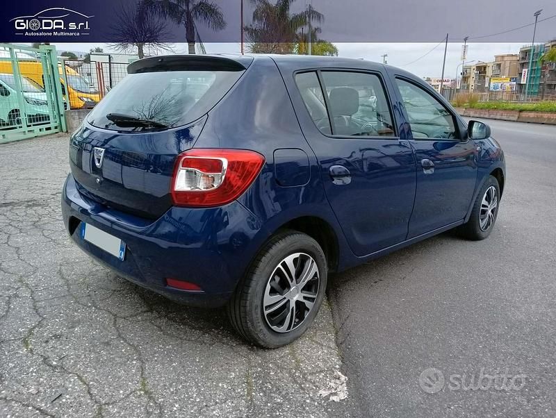 Usata Dacia Sandero 75 CV (55 kW) 2013 Blu Berlina