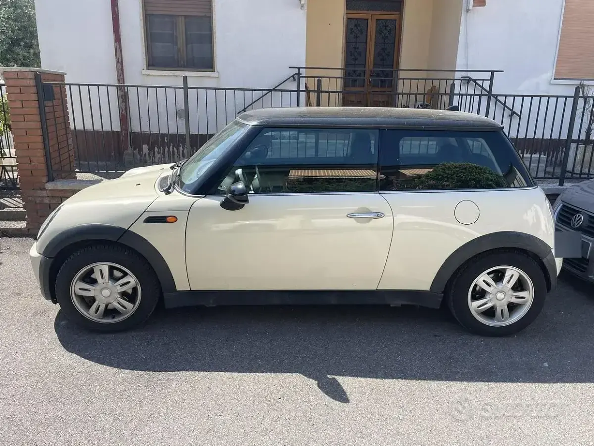 Usata Mini ONE 90 CV (66 kW) 2005 Bianco Utilitaria