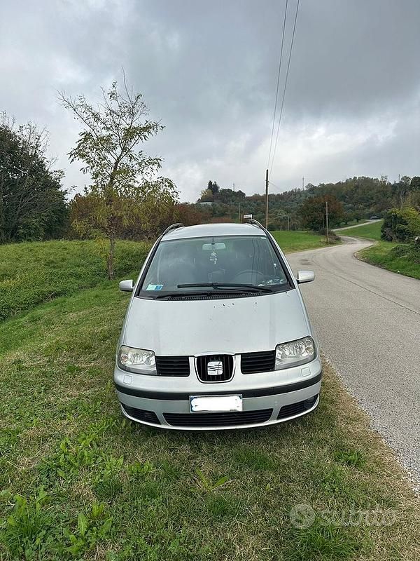 Grigio Usata 2001 Seat Alhambra Monovolume | 1200 € - Immagine 1/4