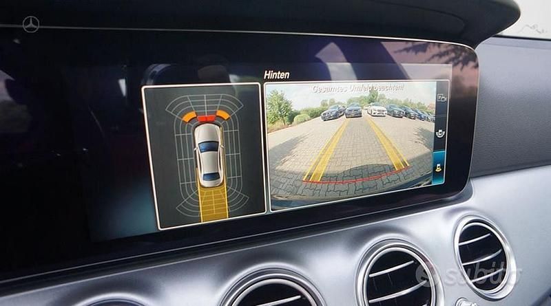 Usata Mercedes E220 Premium Plus 170 CV (125 kW) 2023 Nero Berlina