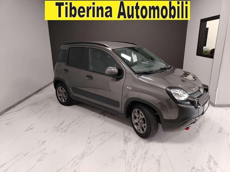 Grigio pompei metz Usata 2023 Fiat Panda Cross Cross Due volumi | 12.500 € (Buon prezzo) - Immagine 1/4