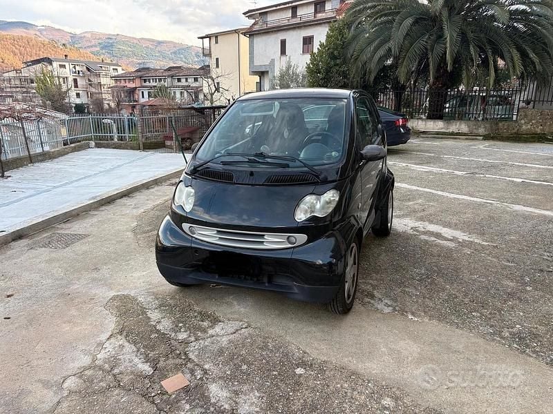 Nero Usata 2003 Smart ForTwo Coupé Coupé | 1900 € (Buon prezzo) - Immagine 1/4