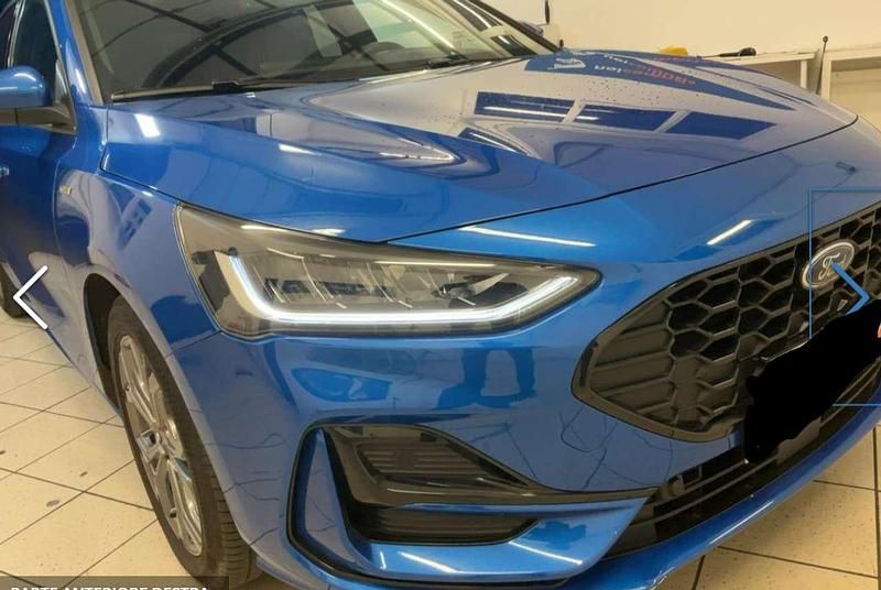 Usata Ford Focus ST-Line 125 CV (91 kW) 2022 Blu/azzurro Berlina