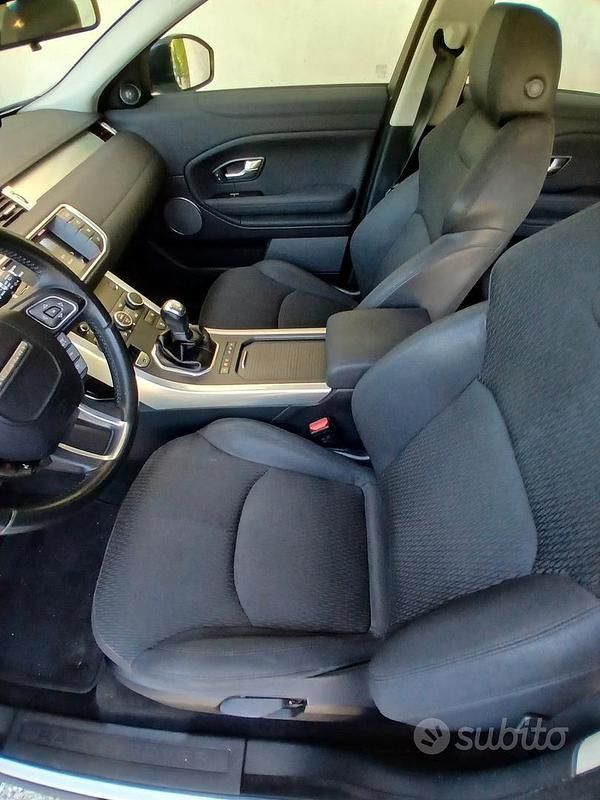 Usata Land Rover Range Rover evoque 150 CV (110 kW) 2017 Bianco SUV