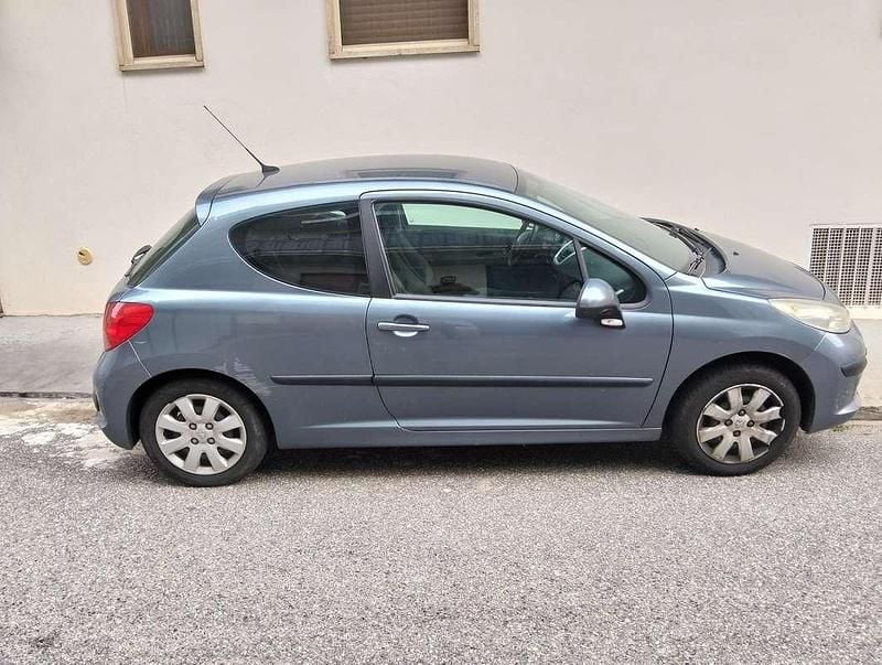 Usata Peugeot 207 68 CV (50 kW) 2008 Grigio Berlina