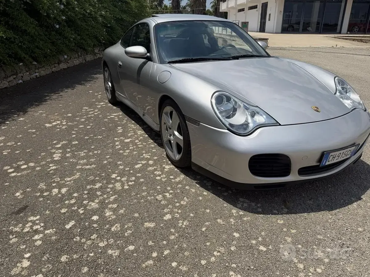 Usata Porsche 911 Carrera 4S 320 CV (235 kW) 2004 Grigio Coupé