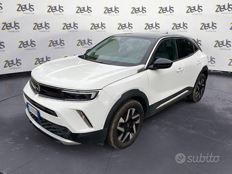 Usata Opel Mokka Elegance 101 CV (74 kW) 2022 Bianco SUV