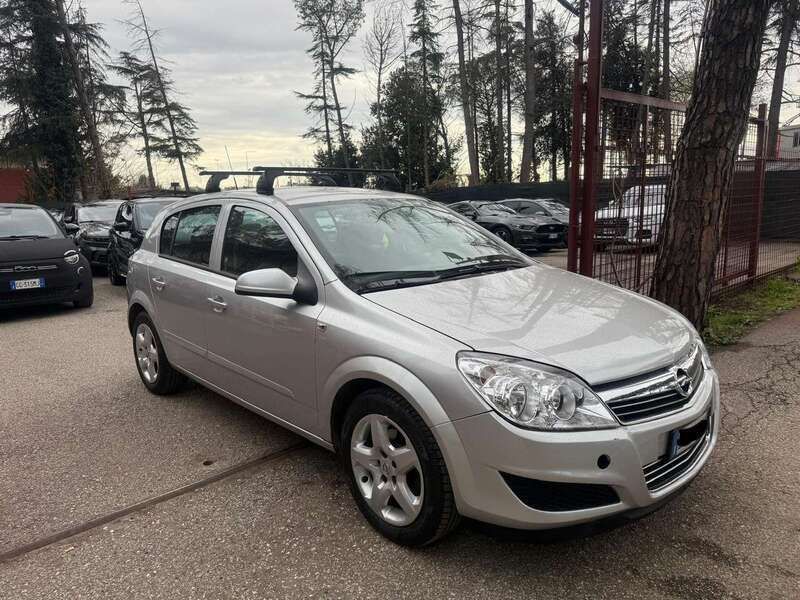 Occasion Opel Astra Cosmo 116 ch (85 kW) 2010 Gris Berline