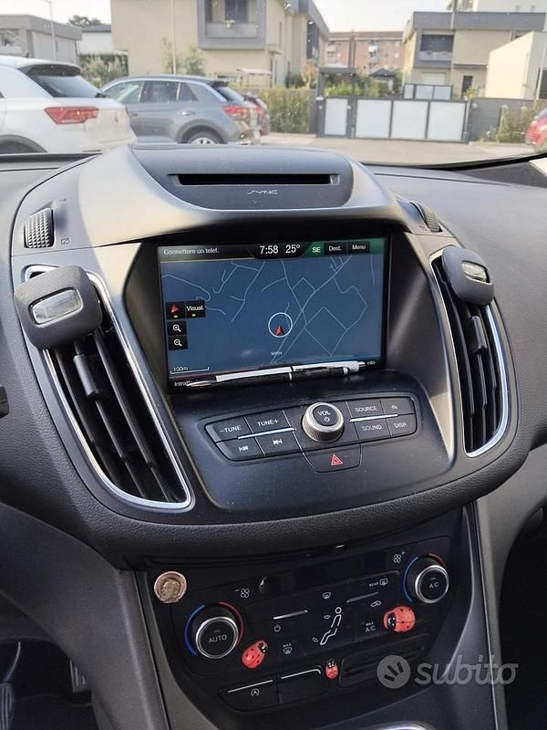 Usata Ford C-MAX 120 CV (88 kW) 2016 Grigio Monovolume