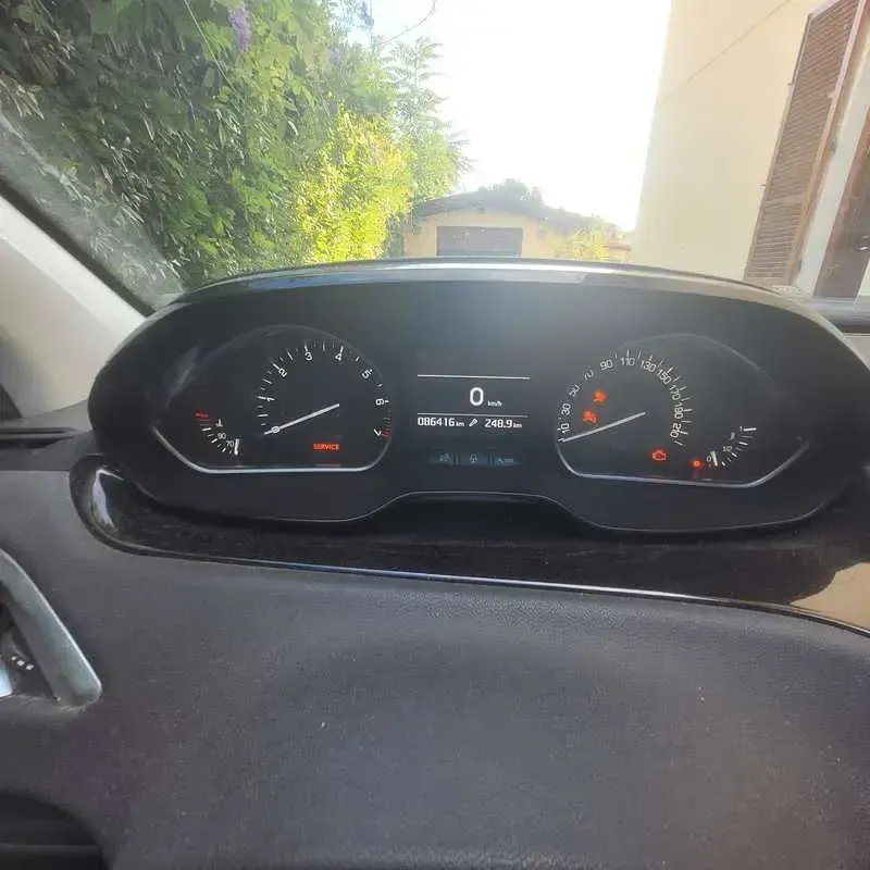 Usata Peugeot 208 Allure 95 CV (69 kW) 2014 Utilitaria