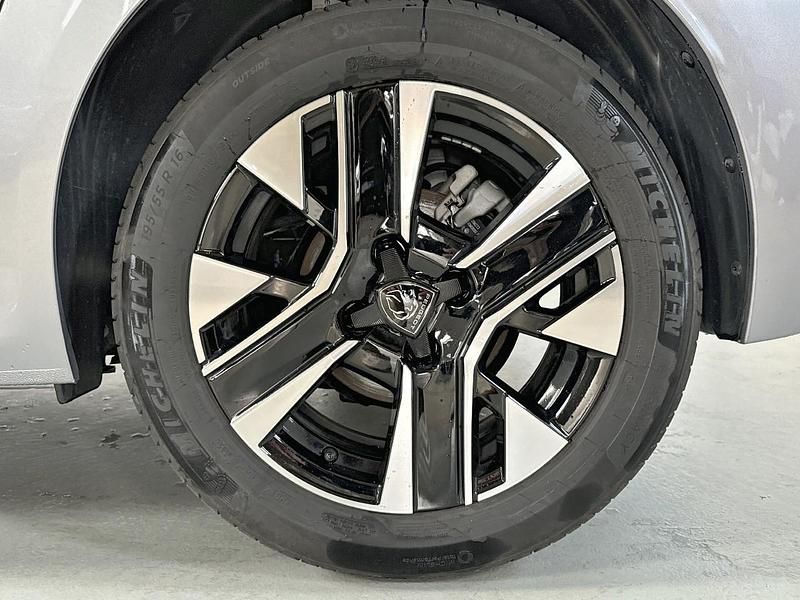 Usata Peugeot 208 Allure 102 CV (75 kW) 2025 Grigio Utilitaria