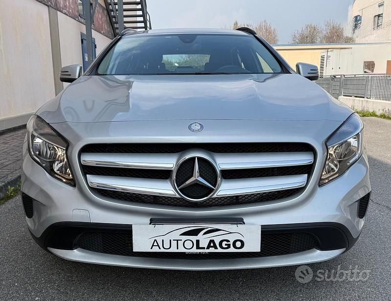 Usata Mercedes GLA200 Business 136 CV (100 kW) 2016 Grigio SUV