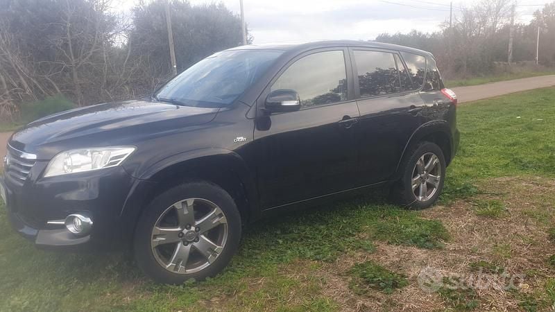 Usata Toyota RAV4 150 CV (110 kW) 2011 Nero SUV