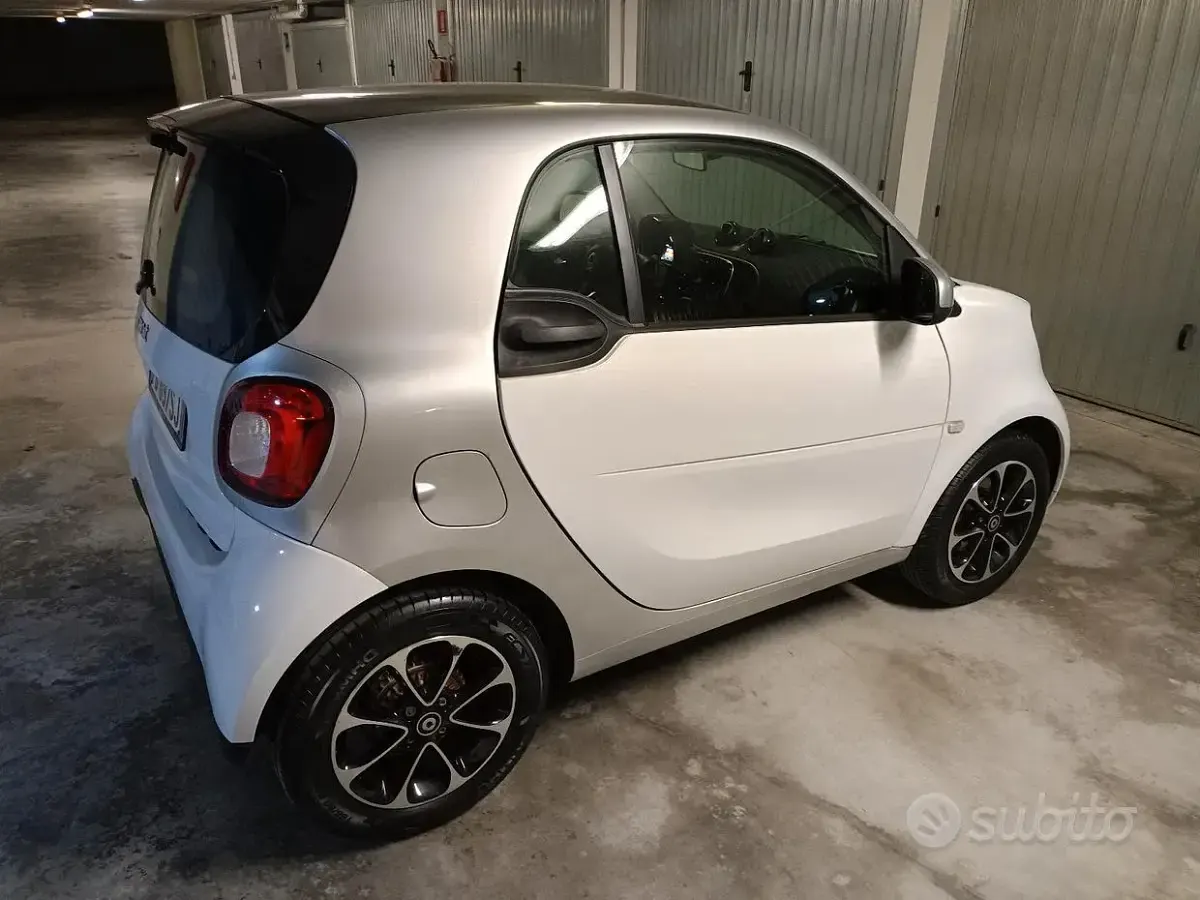Usata Smart ForTwo Coupé 71 CV (52 kW) 2015 Bianco Coupé