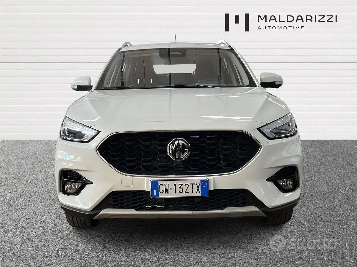 Usata MG ZS Luxury 106 CV (77 kW) 2024 Bianco SUV