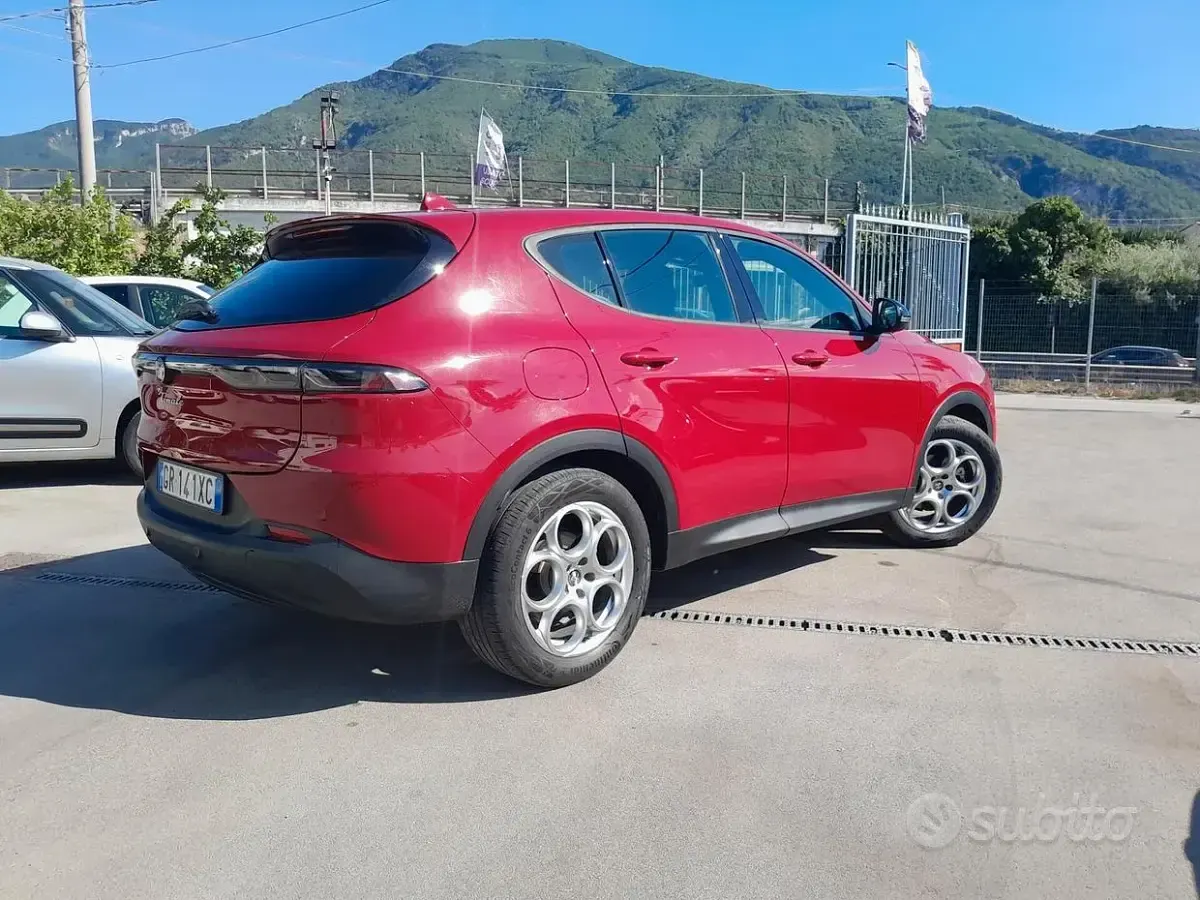 Usata Alfa Romeo Tonale Super 131 CV (96 kW) 2023 Rosso SUV