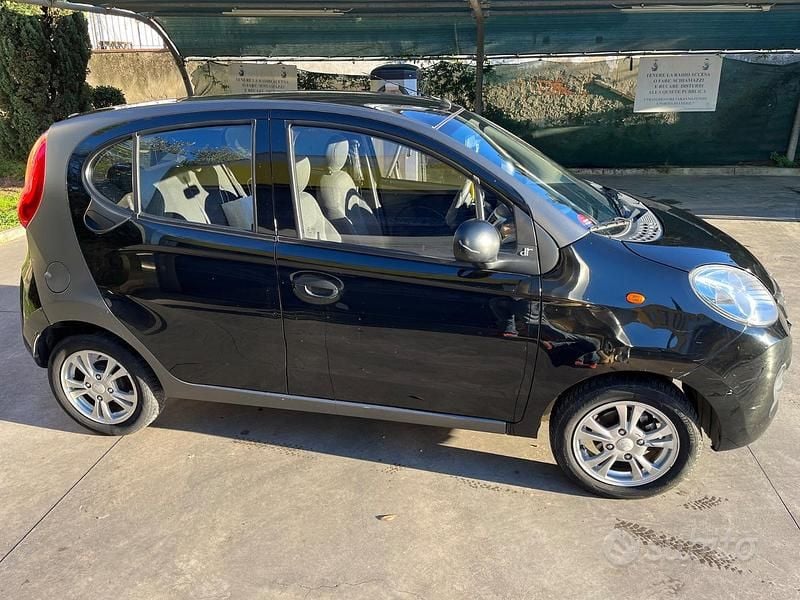 Usata DR Zero 69 CV (50 kW) 2019 Nero Utilitaria