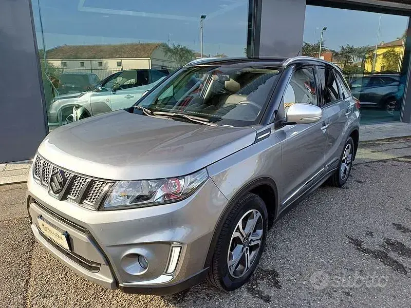 Usata Suzuki Vitara 140 CV (102 kW) 2016 Grigio SUV