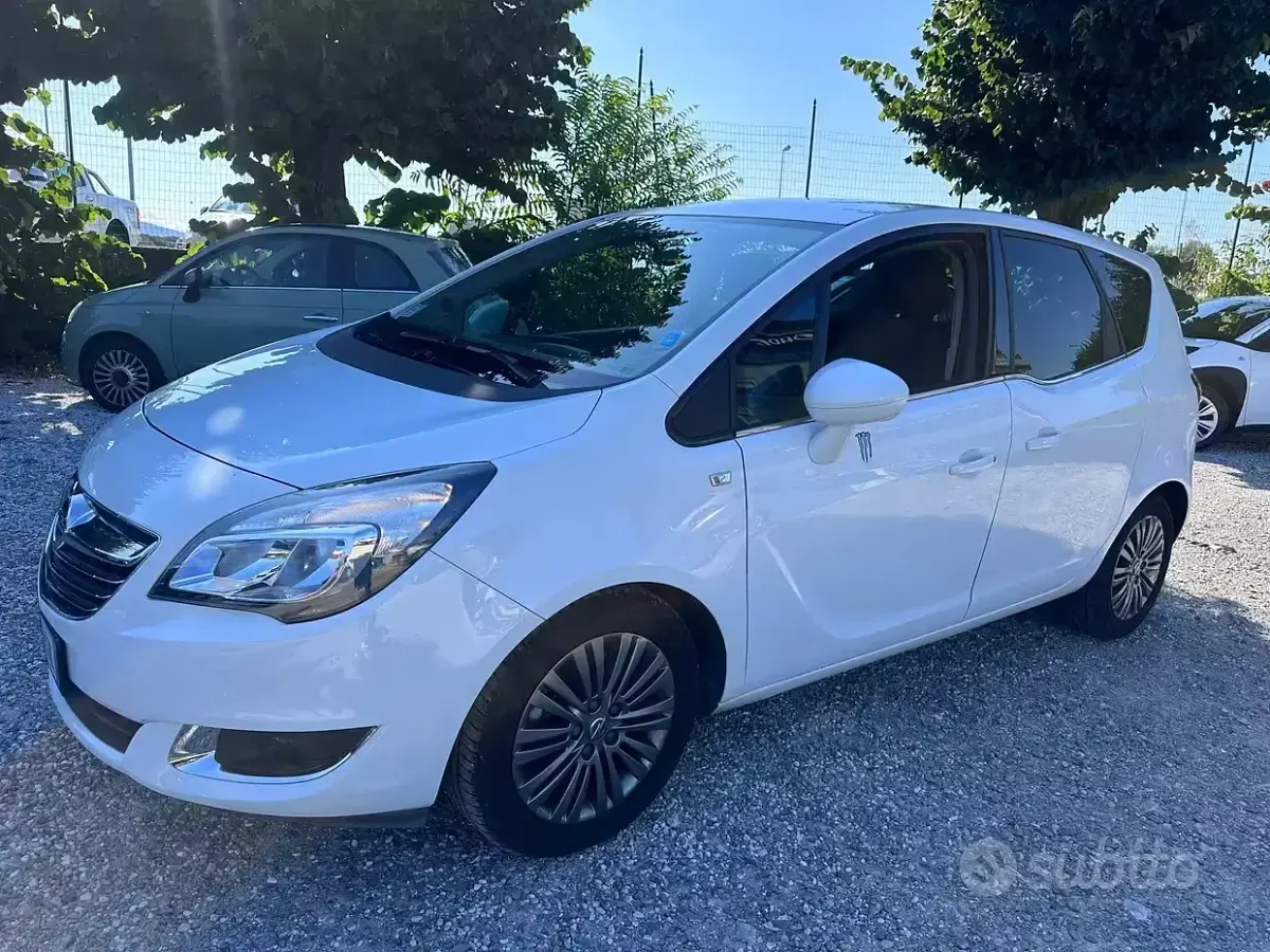 Usata Opel Meriva Cosmo 110 CV (80 kW) 2014 Bianco Monovolume
