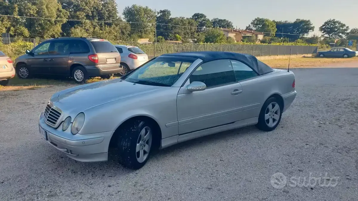 Usado Mercedes CLK230 Avantgarde 192 CV (141 kW) 2001 Gris Descapotable