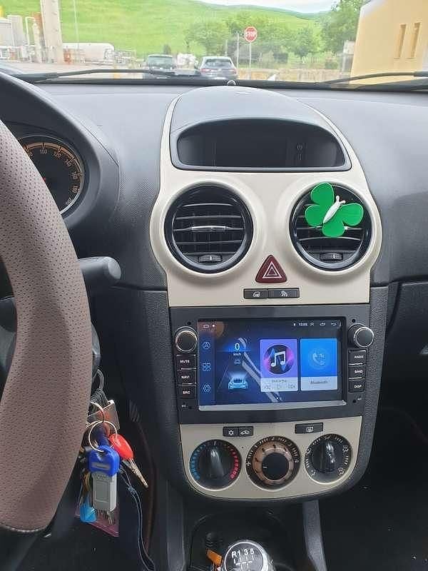 Usata Opel Corsa 60 CV (44 kW) 2008 Berlina