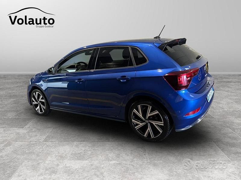 Usata VW Polo R-line 110 CV (80 kW) 2023 Blu/azzurro Berlina