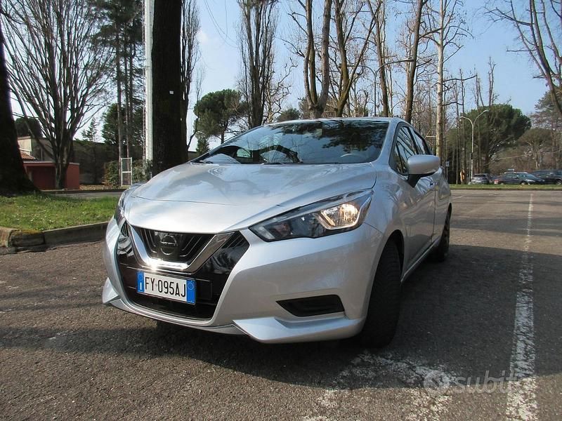 Usata Nissan Micra Acenta 71 CV (52 kW) 2019 Grigio Utilitaria