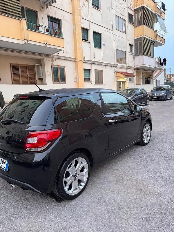 Usata Citroën DS3 90 CV (66 kW) 2011 Nero Utilitaria