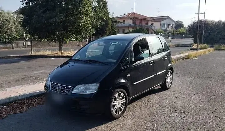 Usata Fiat Idea 69 CV (50 kW) 2009 Nero Monovolume