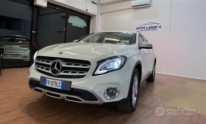 Usata Mercedes GLA200 Premium 135 CV (99 kW) 2017 Bianco SUV