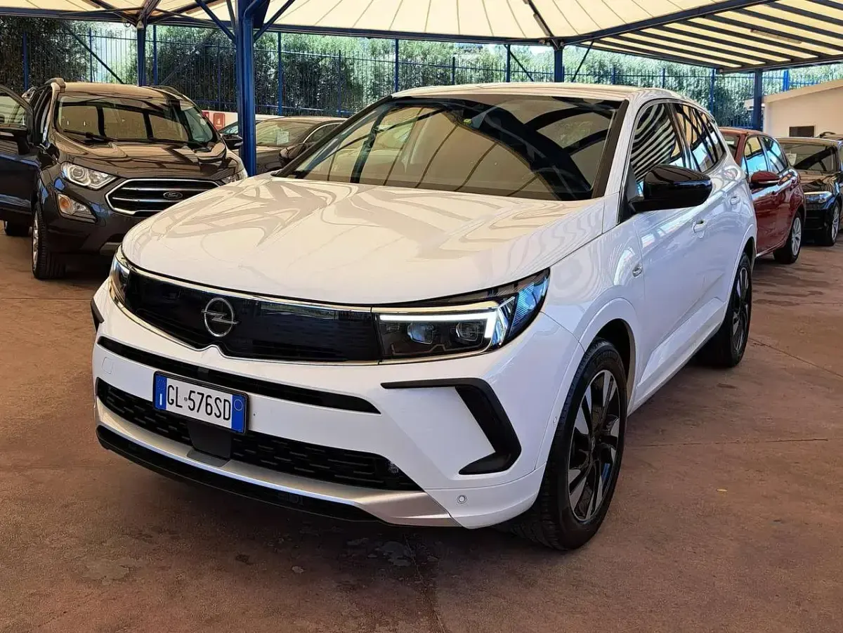 Usata Opel Grandland X Business Elegance 131 CV (96 kW) 2022 Bianco SUV