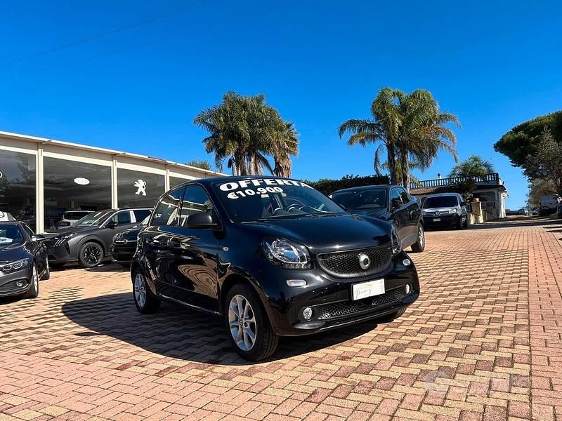 Nero Usata 2018 Smart ForFour Utilitaria | 10.900 € (Buon prezzo) - Immagine 1/4