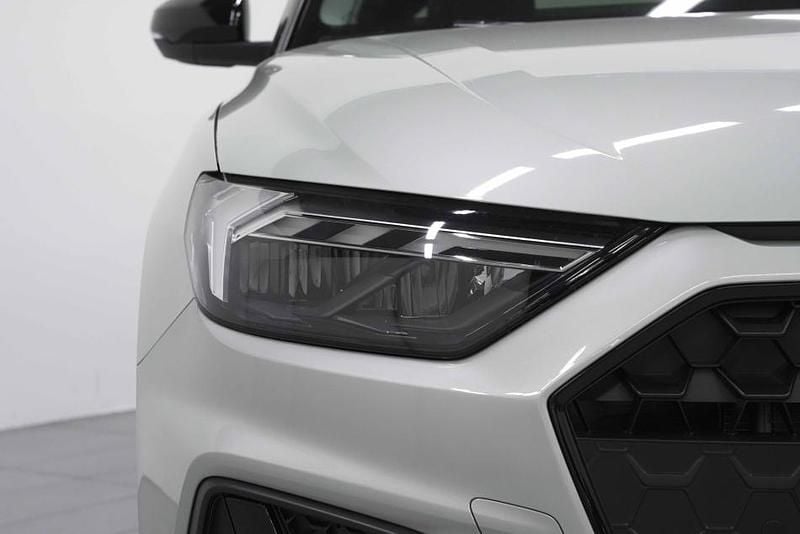 Nuova Audi A1 Sportback Ambiente 116 CV (85 kW) 2026 Argento Utilitaria