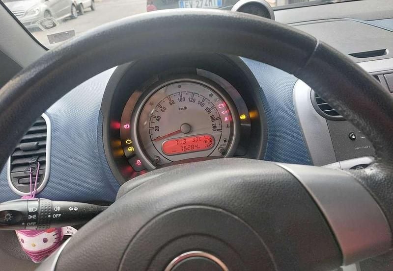 Blu/azzurro Usata 2013 Opel Agila Due volumi | 4700 € (Buon prezzo) - Immagine 1/4