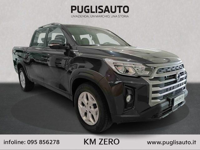 Grigio metallizzato Usata 2024 Ssangyong (KGM) Rexton SUV | 36.900 € (Molto cara) - Immagine 1/4