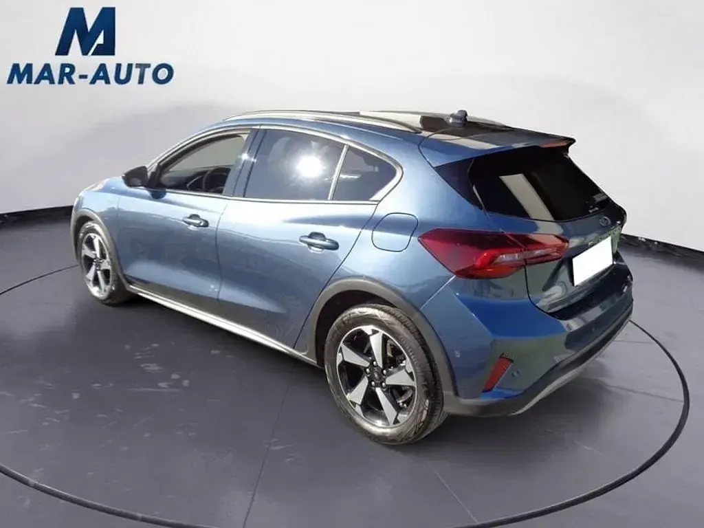Usata Ford Focus Active 120 CV (88 kW) 2022 Blu/azzurro Berlina