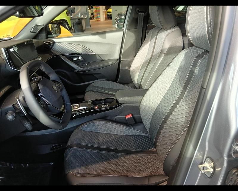Nuova Peugeot 2008 Allure 145 CV (106 kW) 2025 Grigio SUV