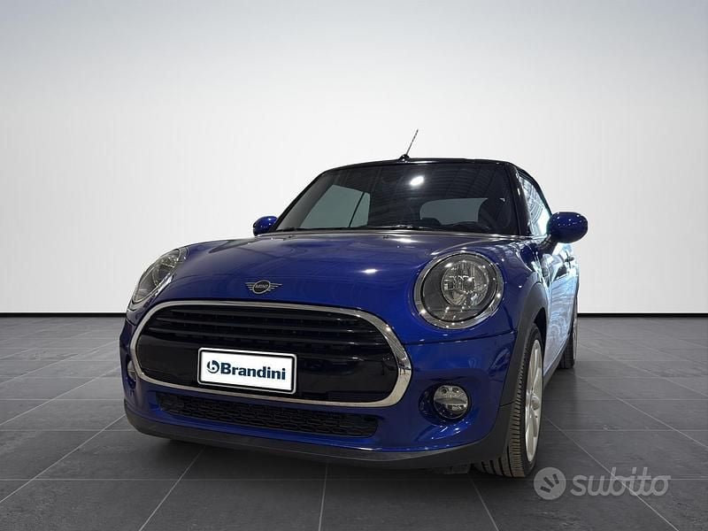 Usata Mini Cooper D Cabriolet 116 CV (85 kW) 2019 Blu Cabrio