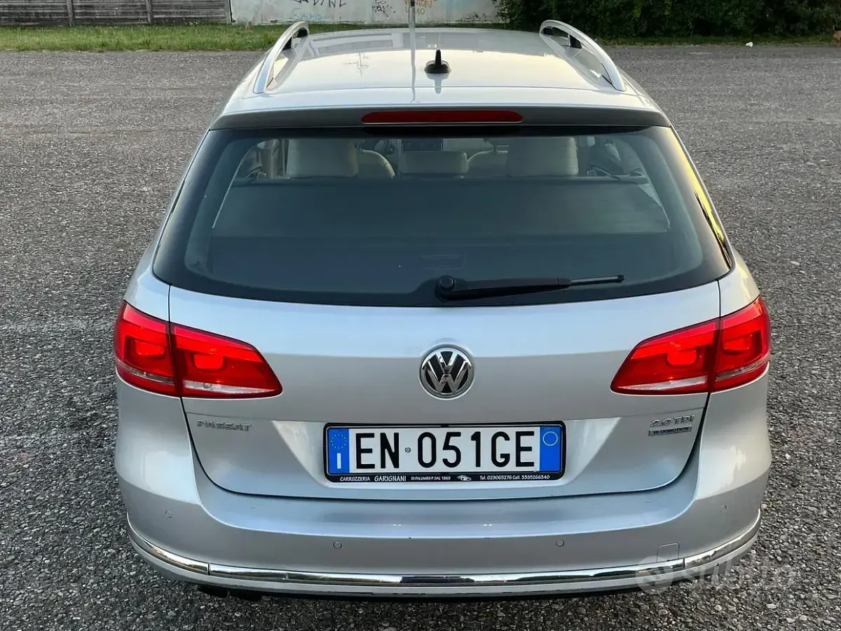 Usata VW Passat Highline 140 CV (102 kW) 2012 Grigio Station wagon