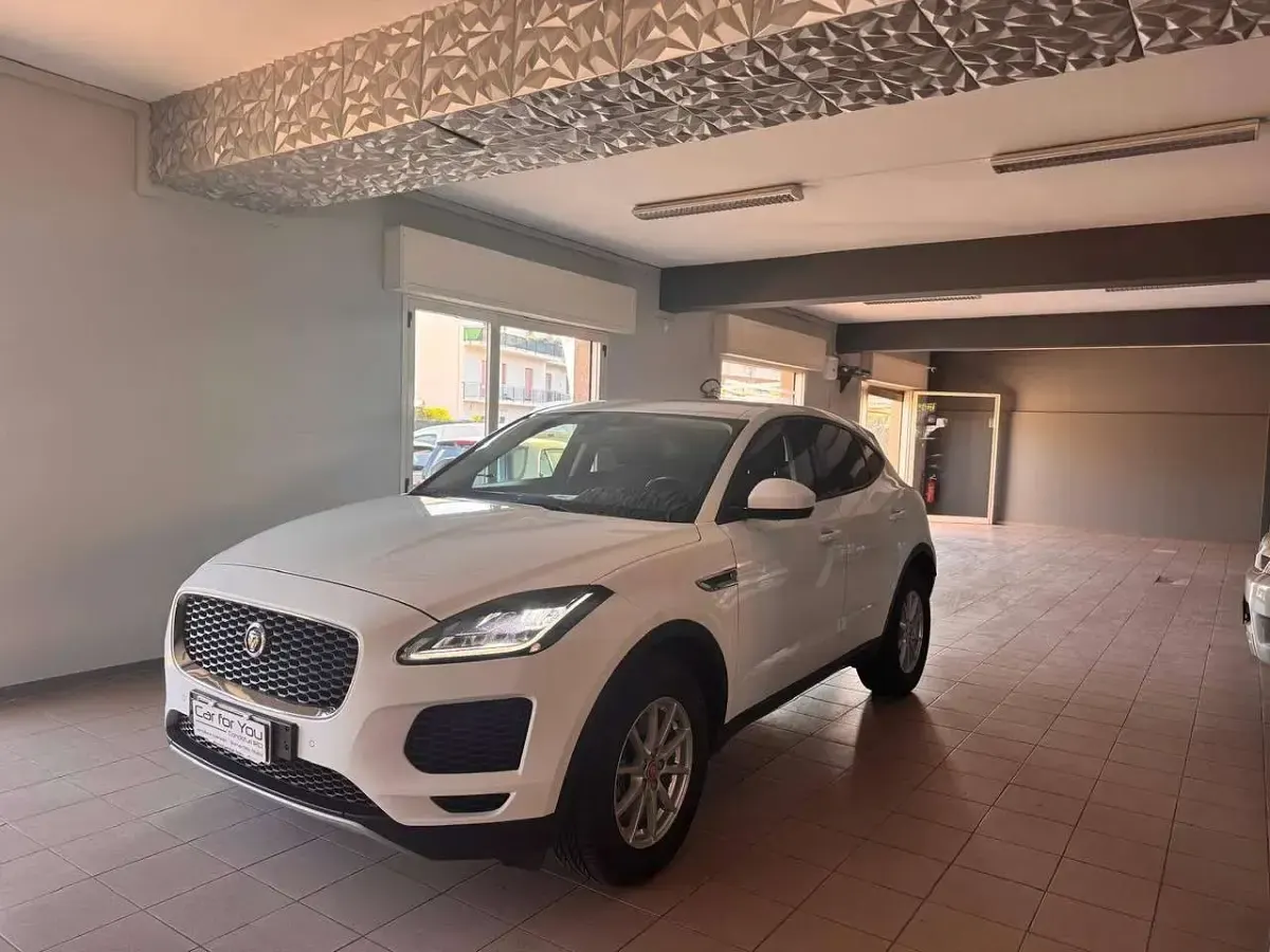 Usata Jaguar E-Pace R-Dynamic 150 CV (110 kW) 2018 Bianco SUV
