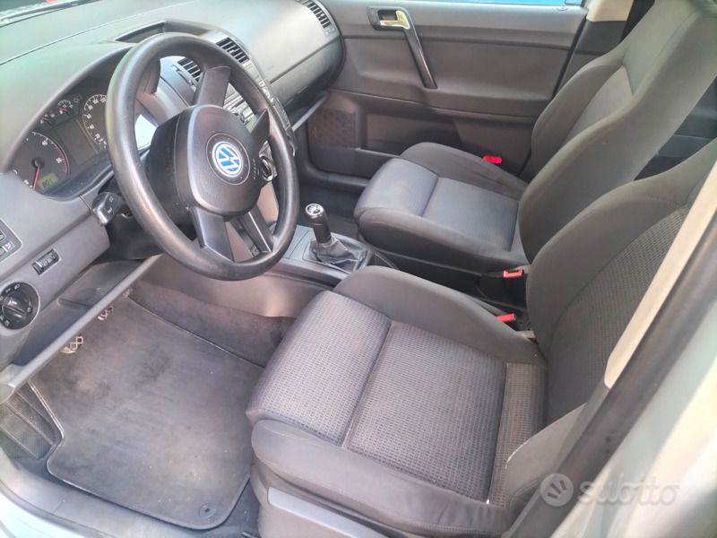 Usata VW Polo 75 CV (55 kW) 2002 Grigio Utilitaria