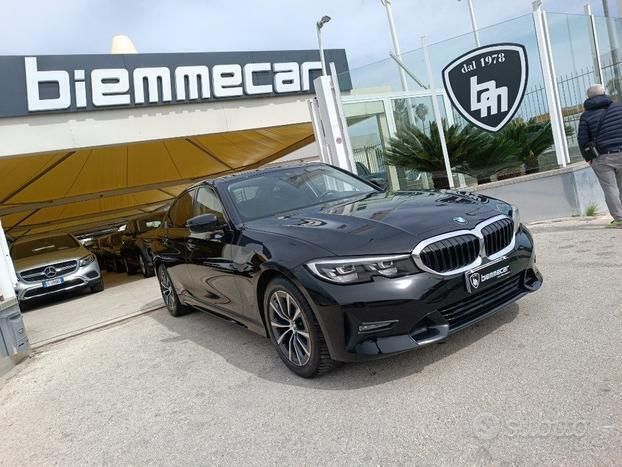 Usata BMW 318 Luxury Line 150 CV (110 kW) 2020 Nero Berlina