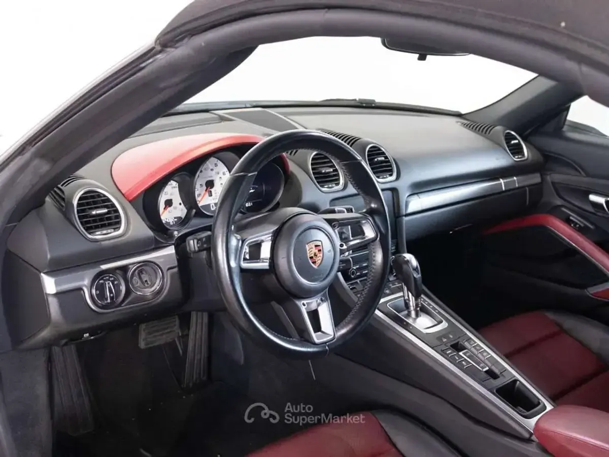 Usata Porsche 718 Boxster 300 CV (220 kW) 2016 Bianco Cabrio