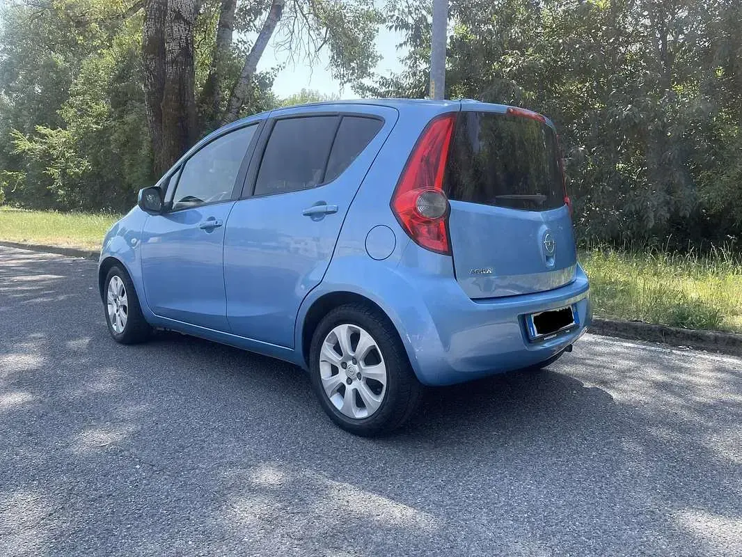 Usata Opel Agila Enjoy 86 CV (63 kW) 2010 Utilitaria