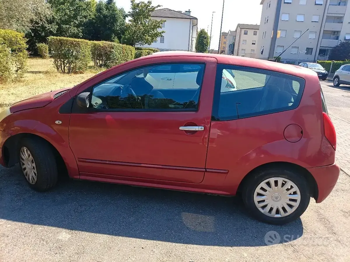 Usata Citroën C2 60 CV (44 kW) 2007 Rosso Utilitaria