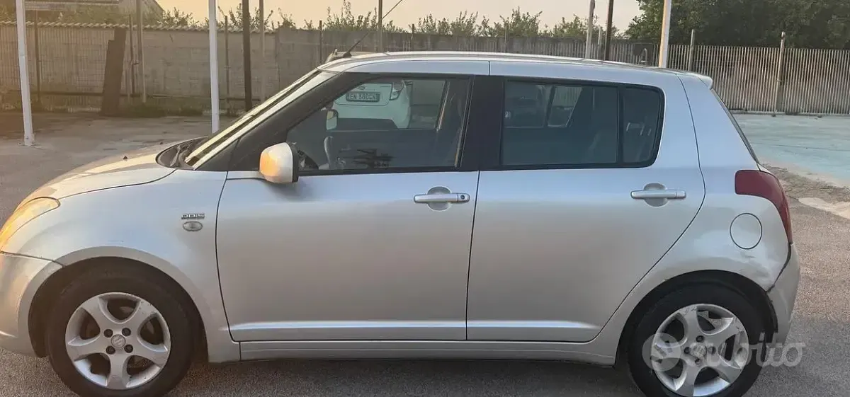 Usata Suzuki Swift 69 CV (50 kW) 2009 Grigio Utilitaria