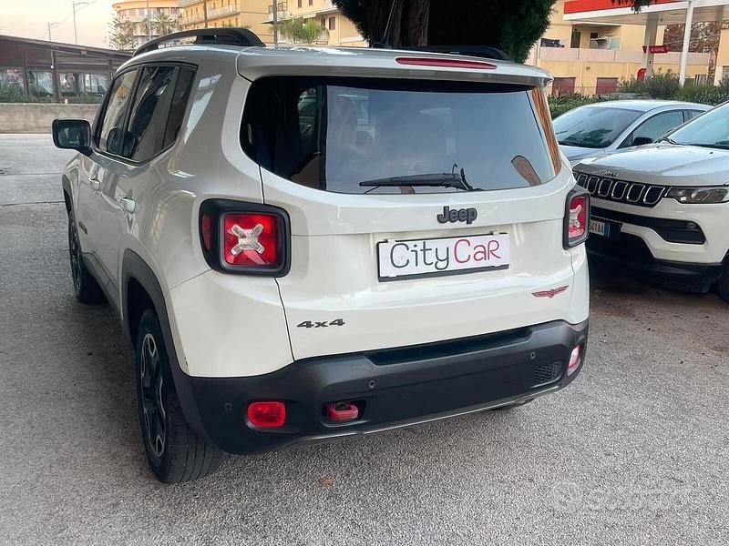 Usata Jeep Renegade 140 CV (102 kW) 2018 Bianco SUV