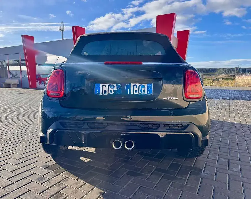 Usata Mini John Cooper Works Cabriolet Essential 231 CV (169 kW) 2021 Verde Cabrio
