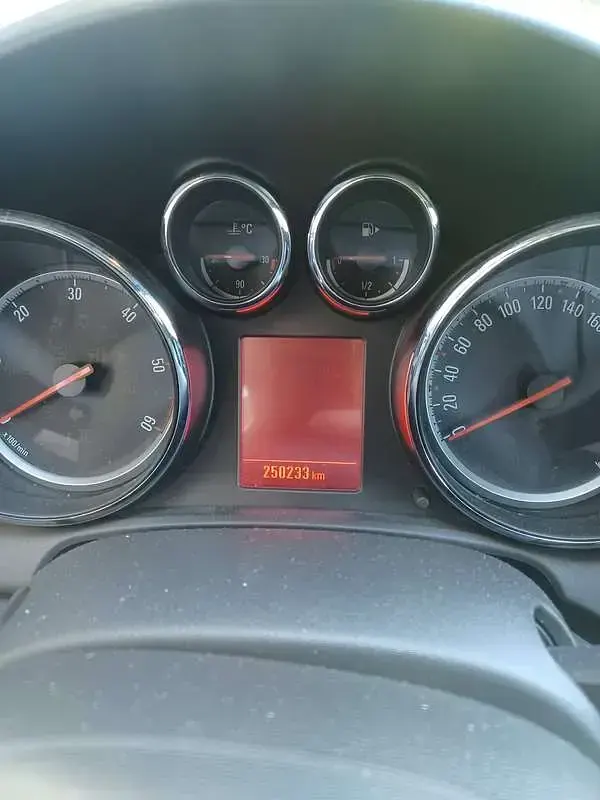 Usata Opel Astra 110 CV (80 kW) 2012 Grigio Berlina