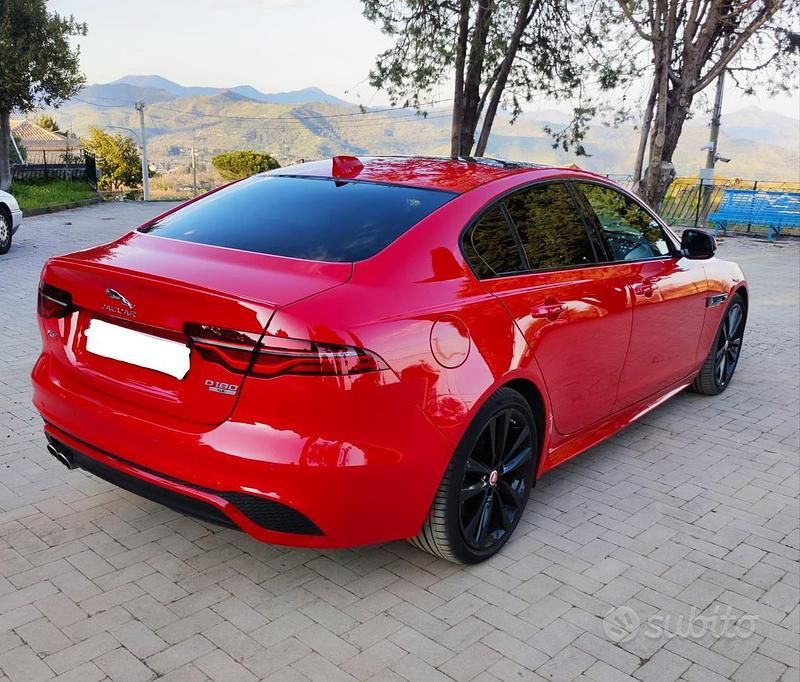 Usata Jaguar XE R-Dynamic 180 CV (132 kW) 2020 Rosso Berlina